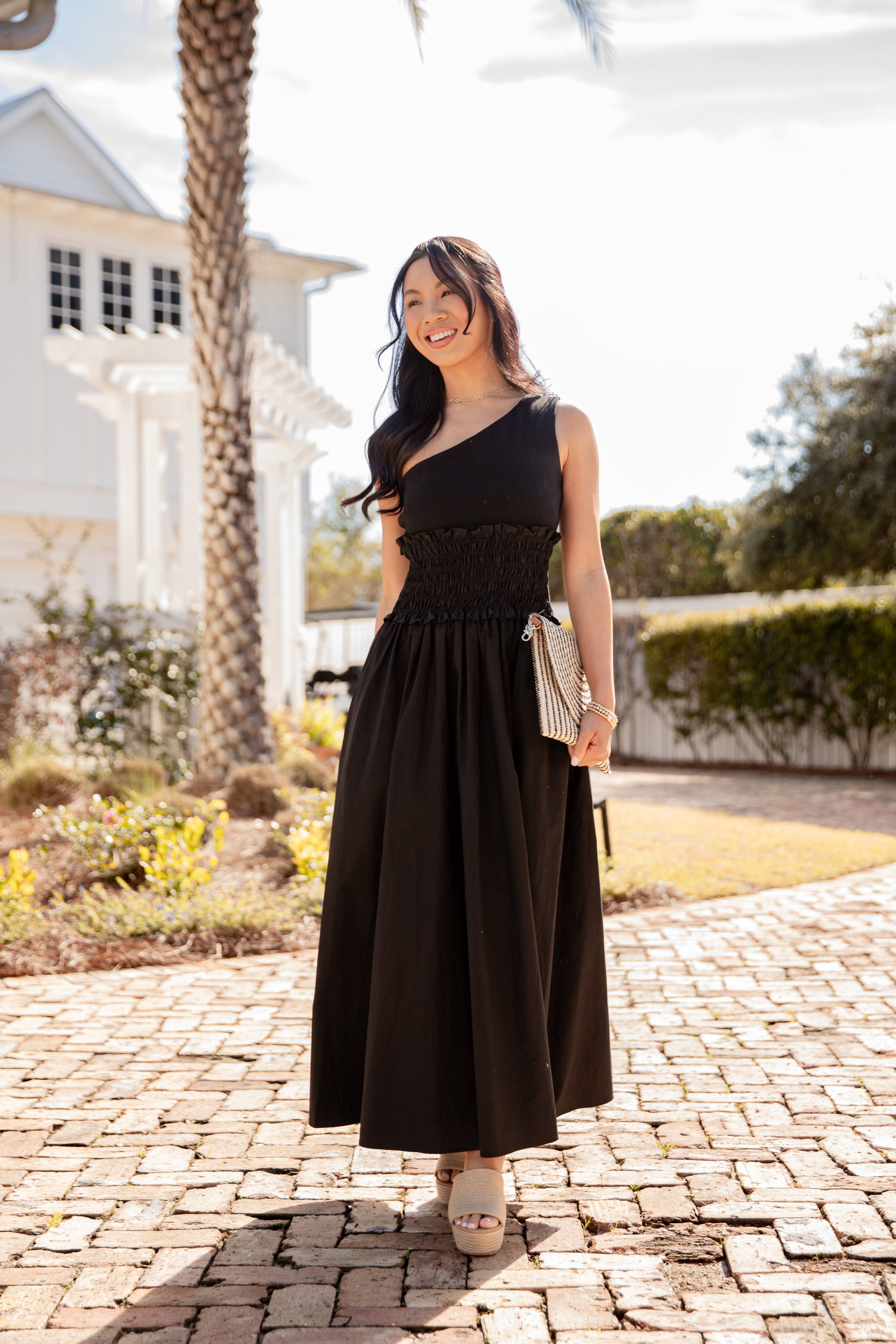 Effortless Glow Black Maxi Dress